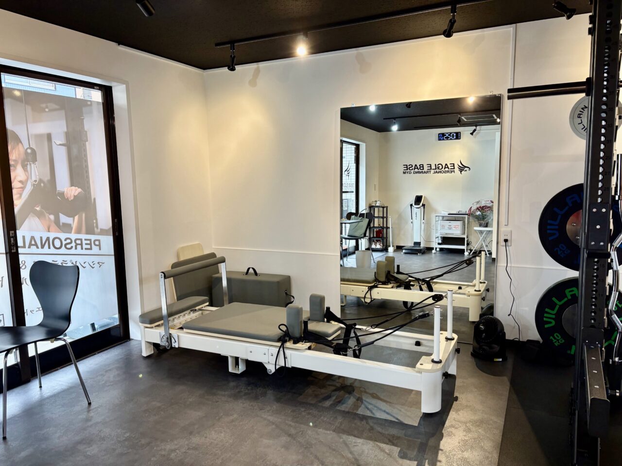 EAGLE BASE 星川店