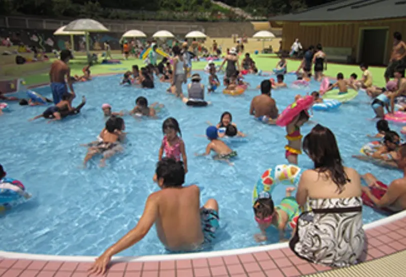 保土ケ谷公園プール